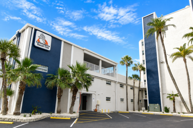 Commodore Beach Club | Madeira Beach Vacation Resort Rentals and Sales